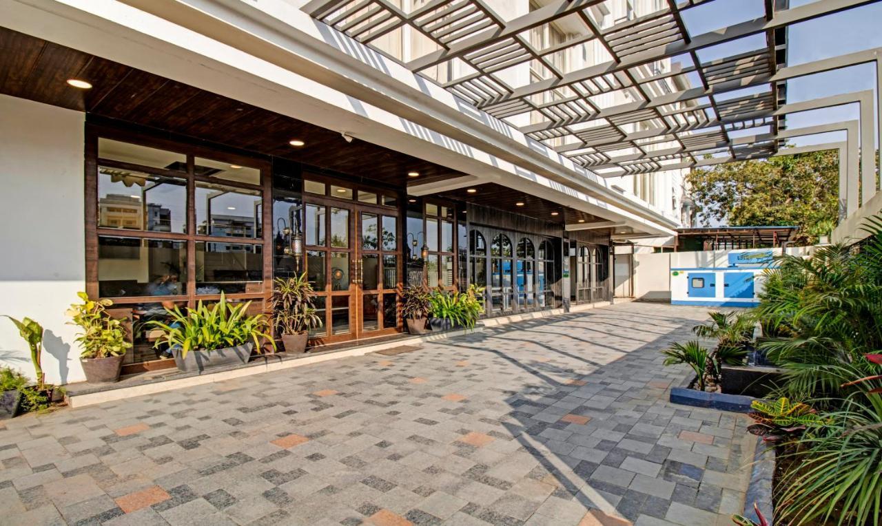 Treebo Premium Median Inn Nagpur Exterior foto